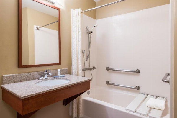 Candlewood Suites LAX Hawthorne image 26